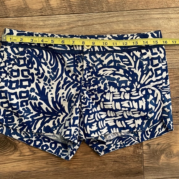 Lilly Pulitzer Shorts - Picture 5 of 6